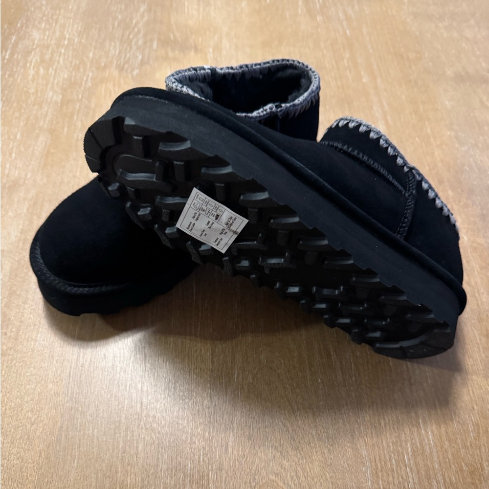 Women’s BearPaw Super Shorty Deco Winter Boots - Picture 3 of 5
